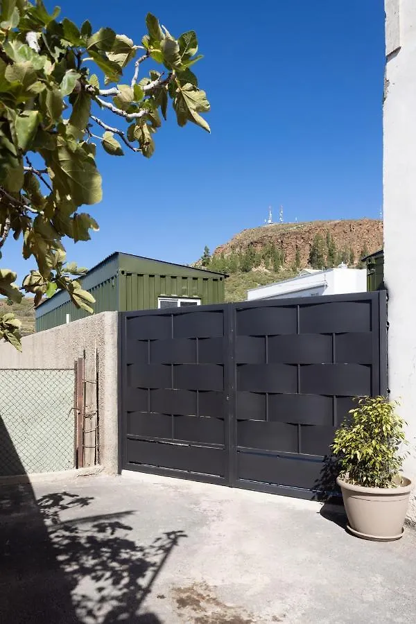 Las Latas Del Almendro 2 Santiago Del Teide